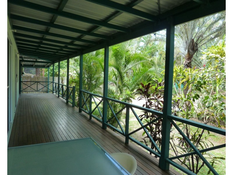 52 Sooning St, Nelly Bay QLD 4819