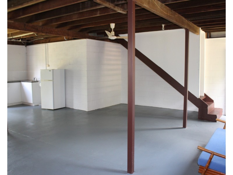 44 Barbarra St, Picnic Bay QLD 4819