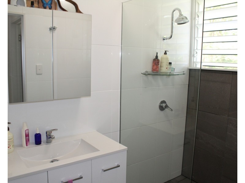 44 Barbarra St, Picnic Bay QLD 4819