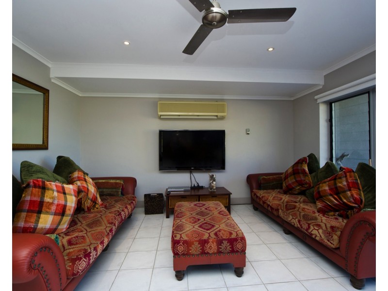 6/13-15 Terrace Pl, Nelly Bay QLD 4819