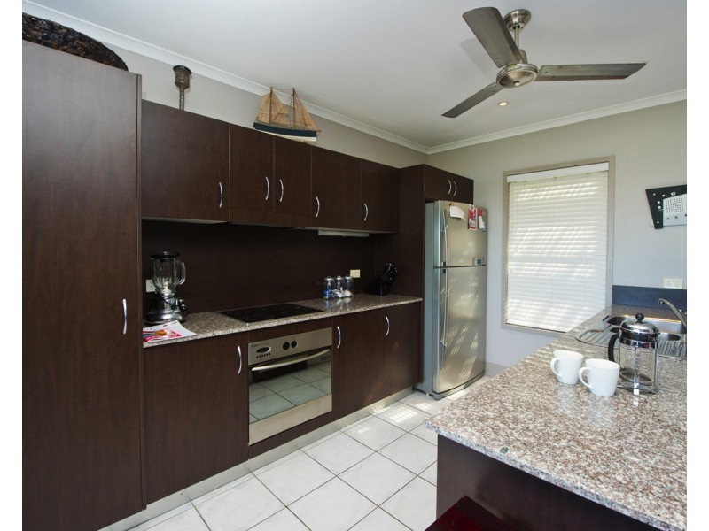 6/13-15 Terrace Pl, Nelly Bay QLD 4819