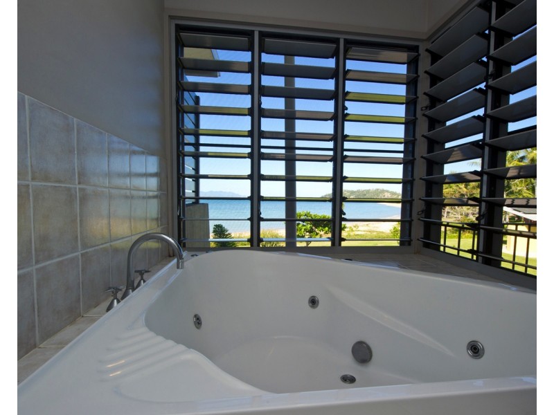 6/13-15 Terrace Pl, Nelly Bay QLD 4819