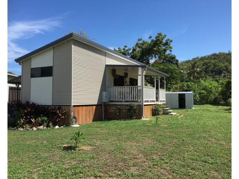 7 Serene Pl, Nelly Bay QLD 4819