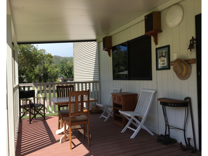 7 Serene Pl, Nelly Bay QLD 4819