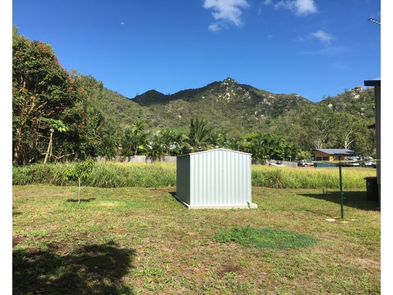 7 Serene Pl, Nelly Bay QLD 4819