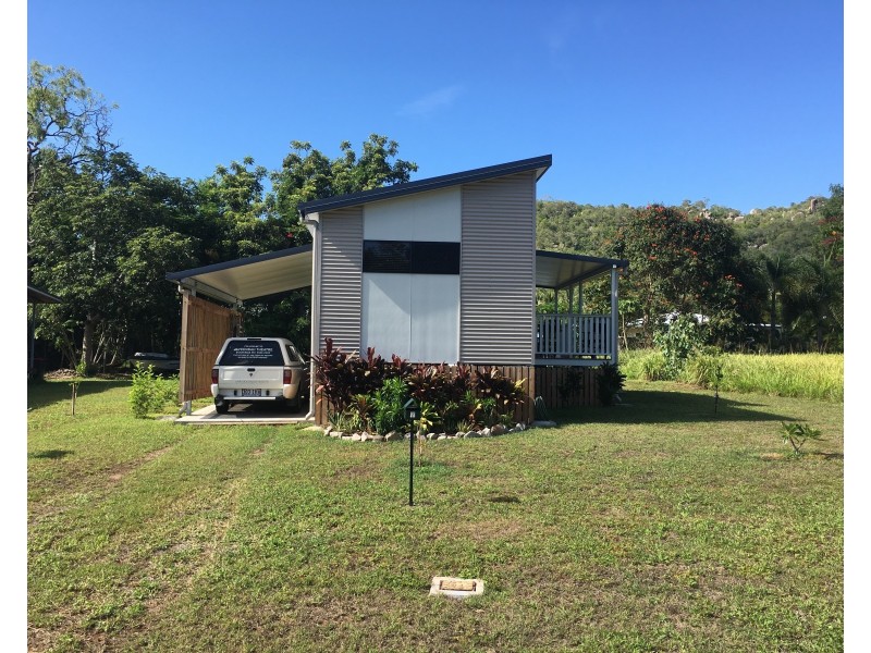 7 Serene Pl, Nelly Bay QLD 4819