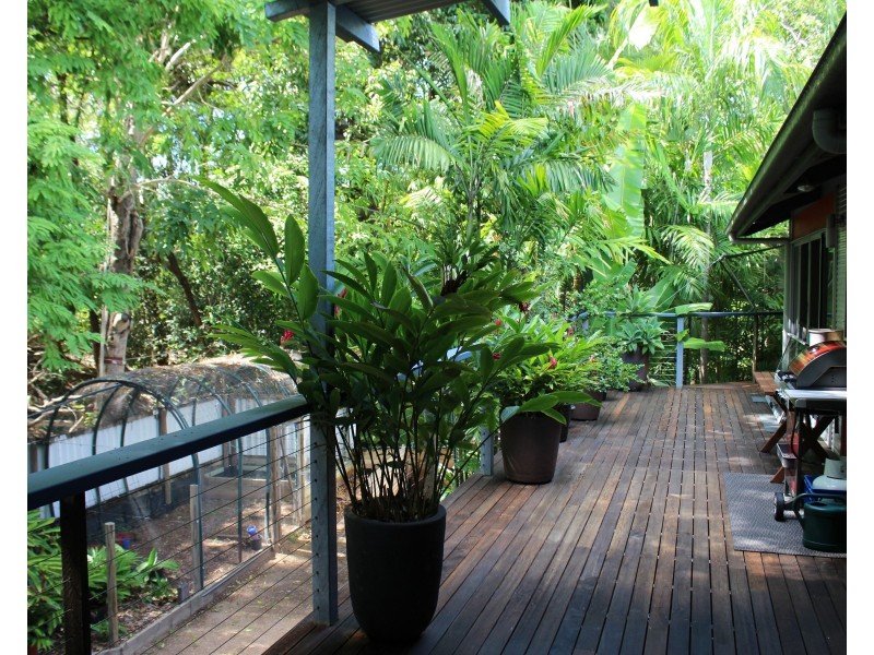 18 Yates St, Nelly Bay QLD 4819