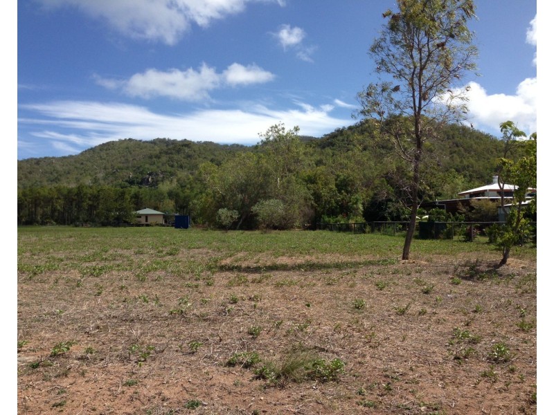 92 Gifford St, Horseshoe Bay QLD 4819