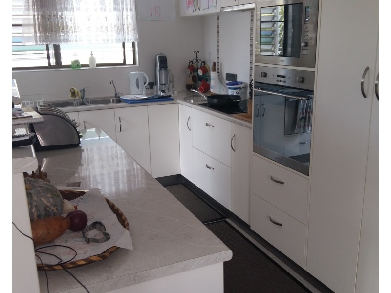 34 Picnic St, Picnic Bay QLD 4819