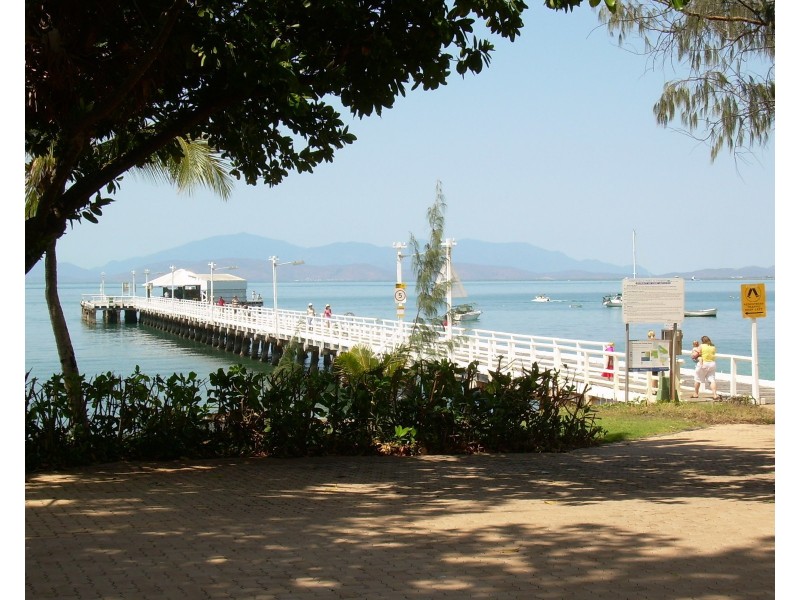 34 Picnic St, Picnic Bay QLD 4819