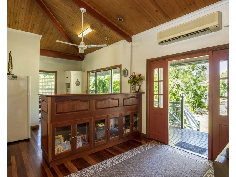 26 Mandalay Ave, Nelly Bay QLD 4819