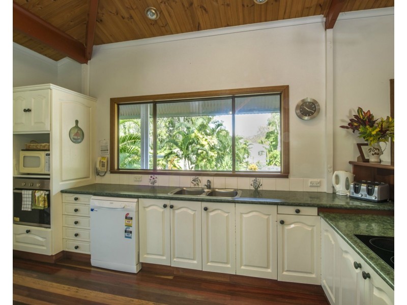 26 Mandalay Ave, Nelly Bay QLD 4819