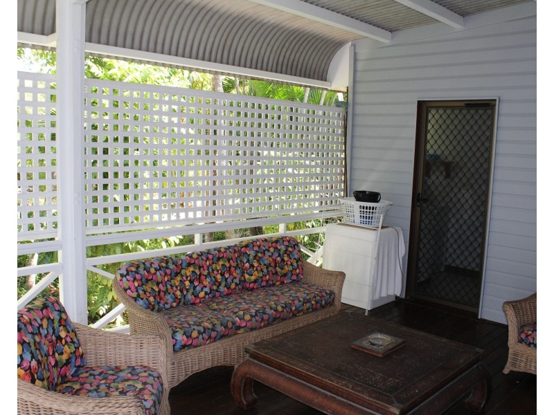 26 Mandalay Ave, Nelly Bay QLD 4819