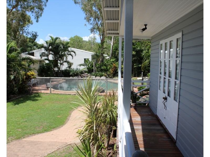 26 Mandalay Ave, Nelly Bay QLD 4819