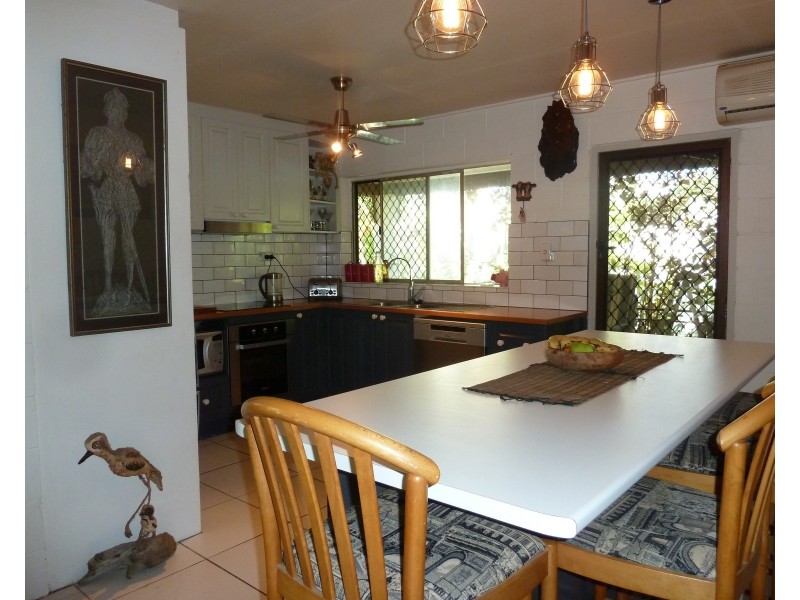 16 Compass Cres, Nelly Bay QLD 4819