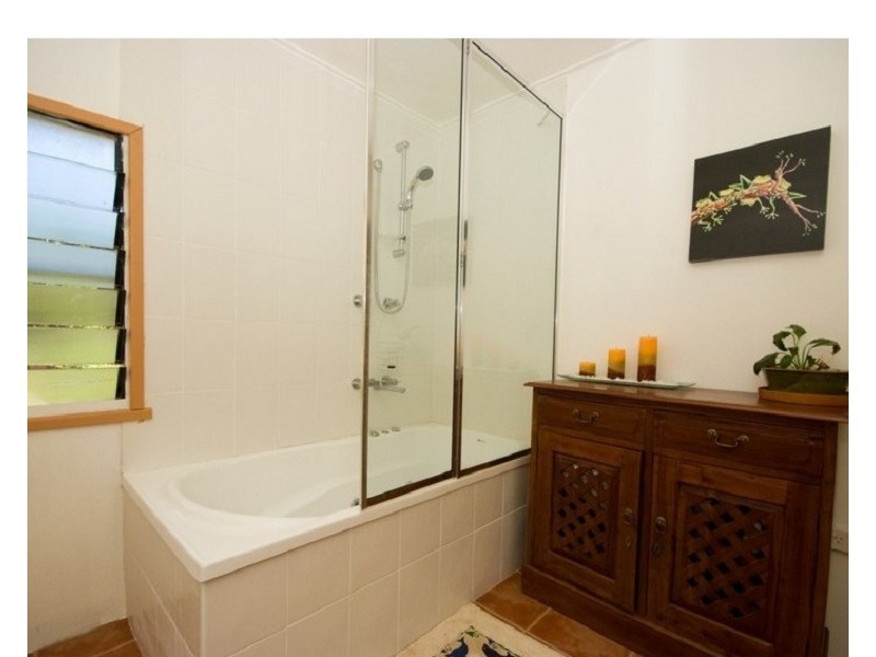 16 Compass Cres, Nelly Bay QLD 4819