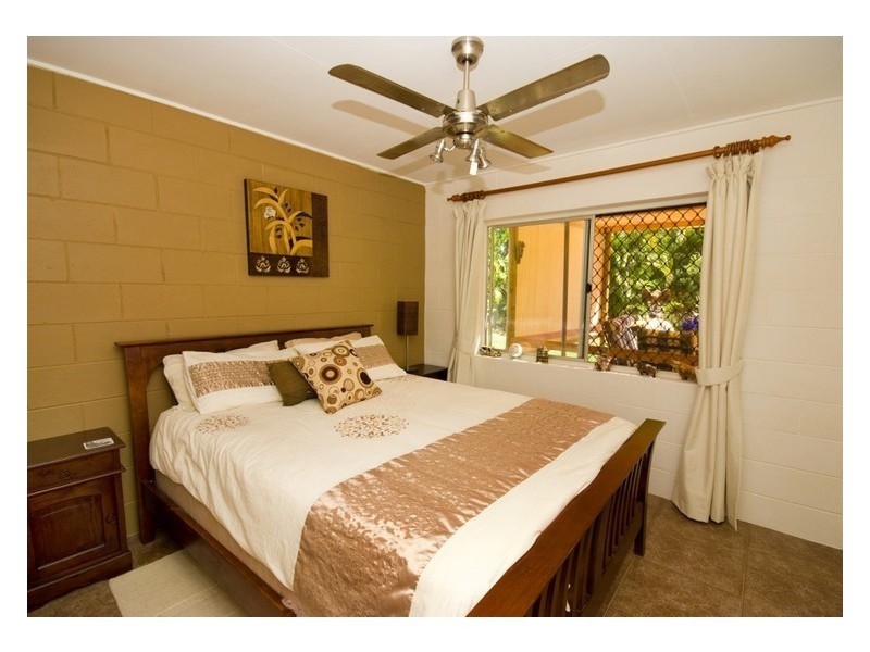 16 Compass Cres, Nelly Bay QLD 4819