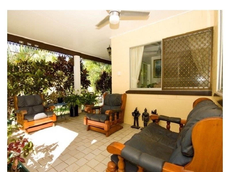 16 Compass Cres, Nelly Bay QLD 4819