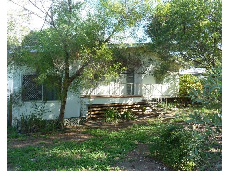 36 Barbarra St, Picnic Bay QLD 4819