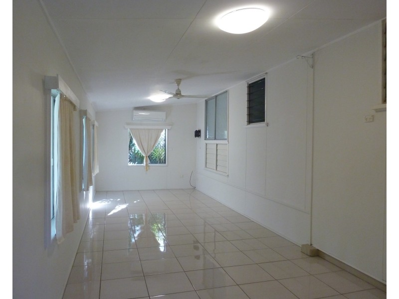 36 Barbarra St, Picnic Bay QLD 4819