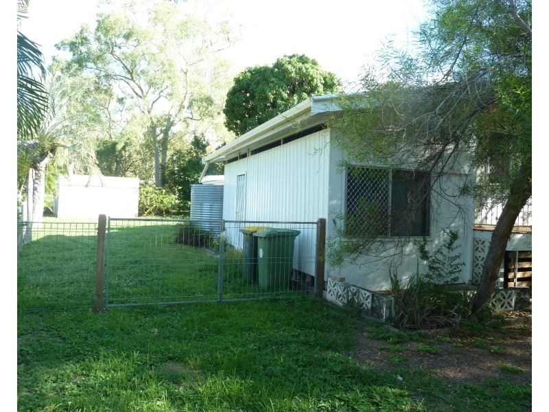 36 Barbarra St, Picnic Bay QLD 4819