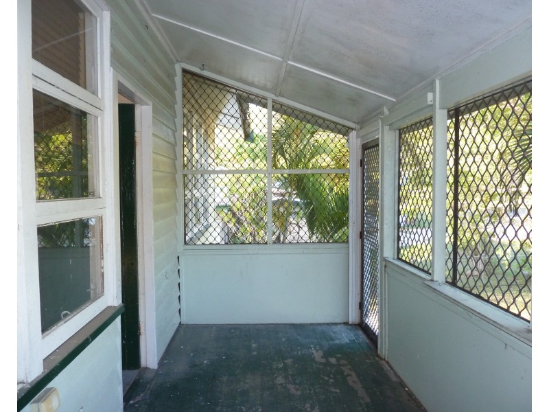 40 Granite St, Picnic Bay QLD 4819