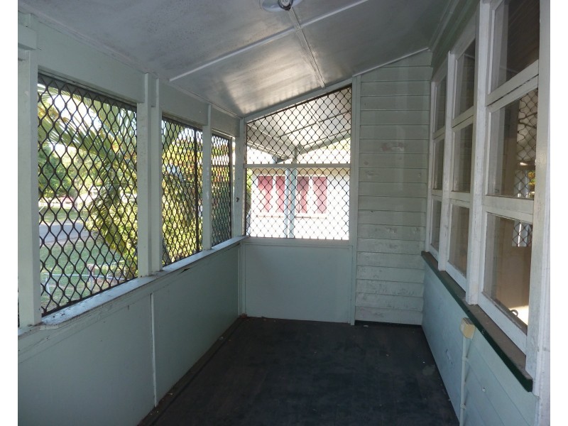 40 Granite St, Picnic Bay QLD 4819