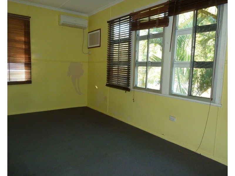 40 Granite St, Picnic Bay QLD 4819