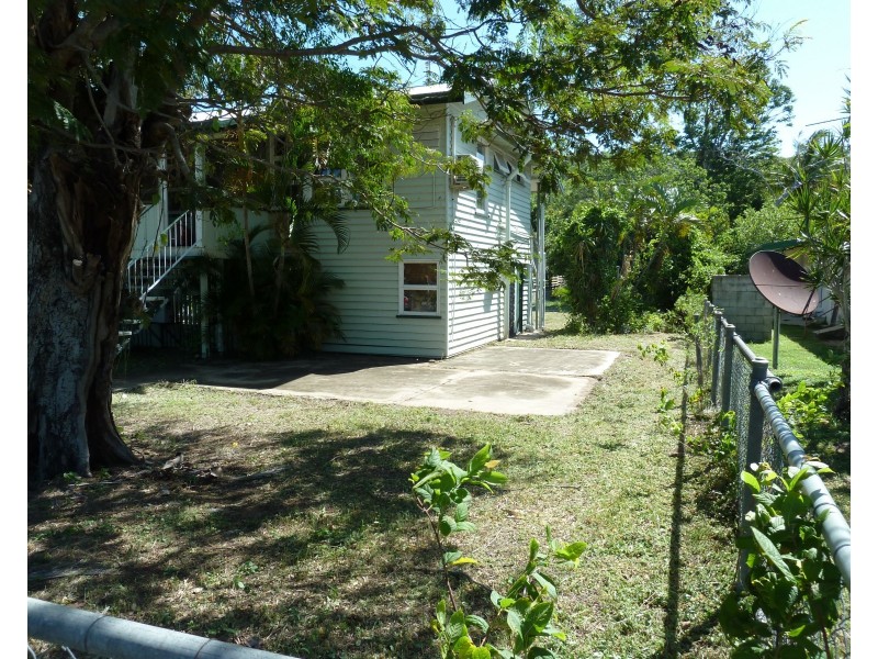 40 Granite St, Picnic Bay QLD 4819