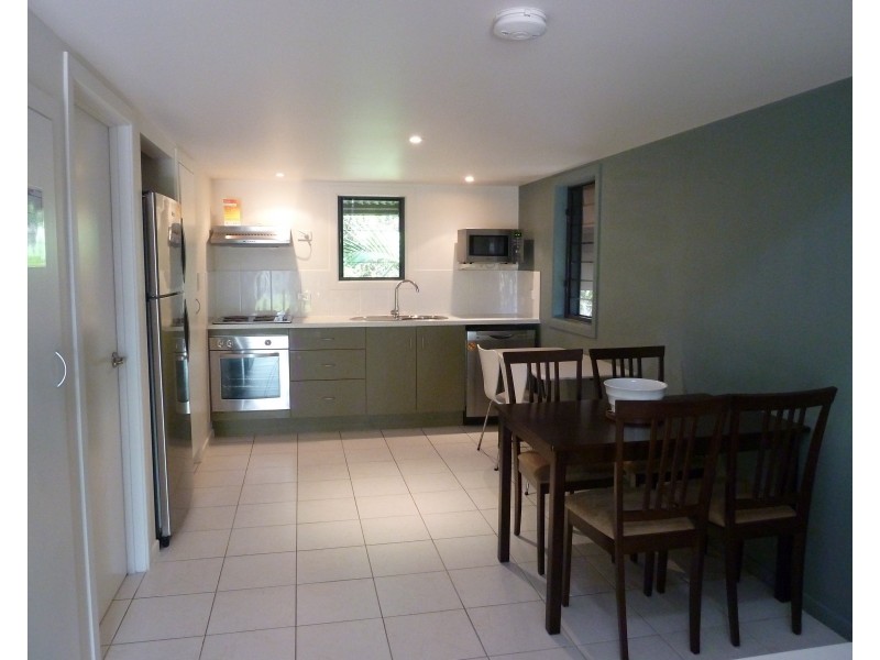 8/42 Yates Street, Nelly Bay QLD 4819