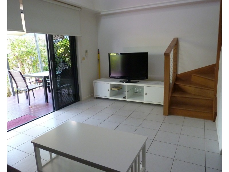 8/42 Yates Street, Nelly Bay QLD 4819