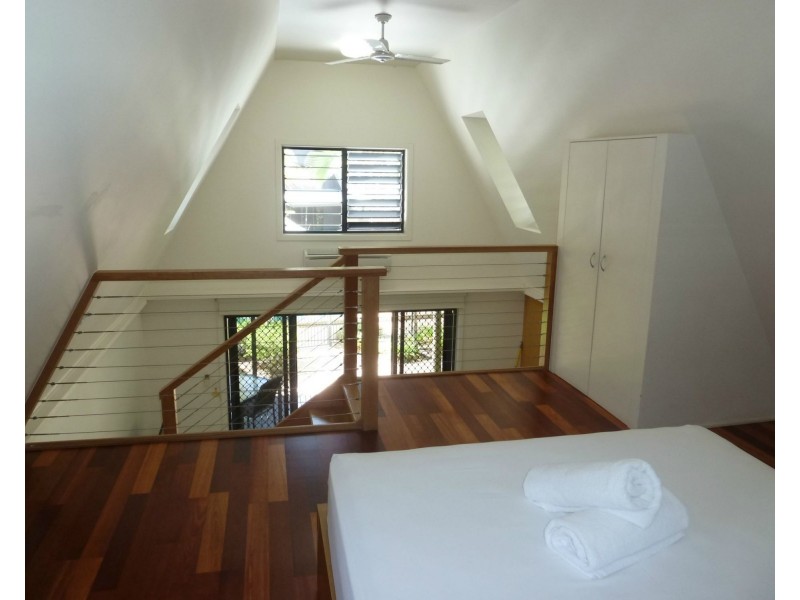 8/42 Yates Street, Nelly Bay QLD 4819