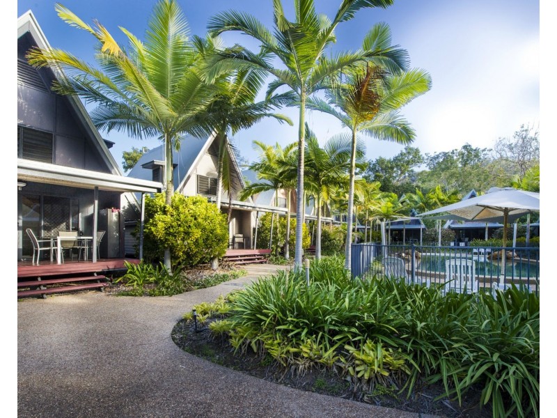 8/42 Yates Street, Nelly Bay QLD 4819