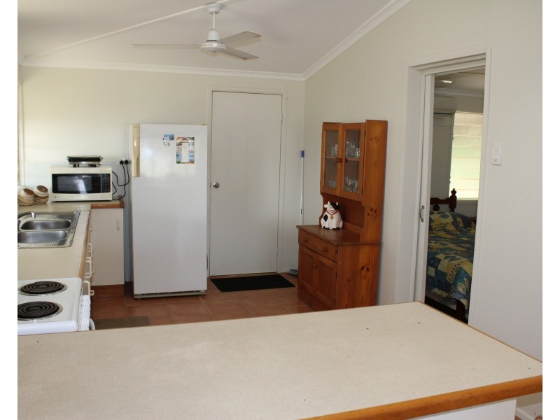 42 Picnic St, Picnic Bay QLD 4819