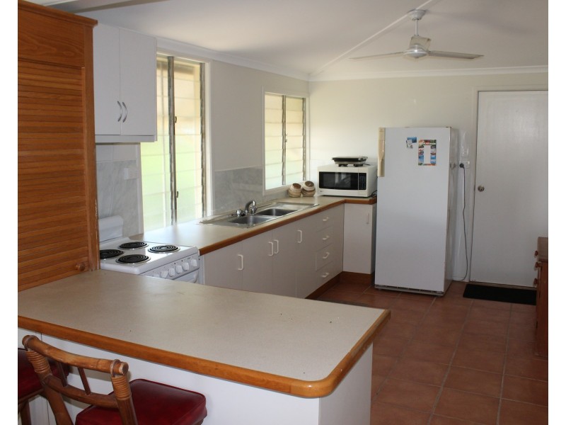42 Picnic St, Picnic Bay QLD 4819