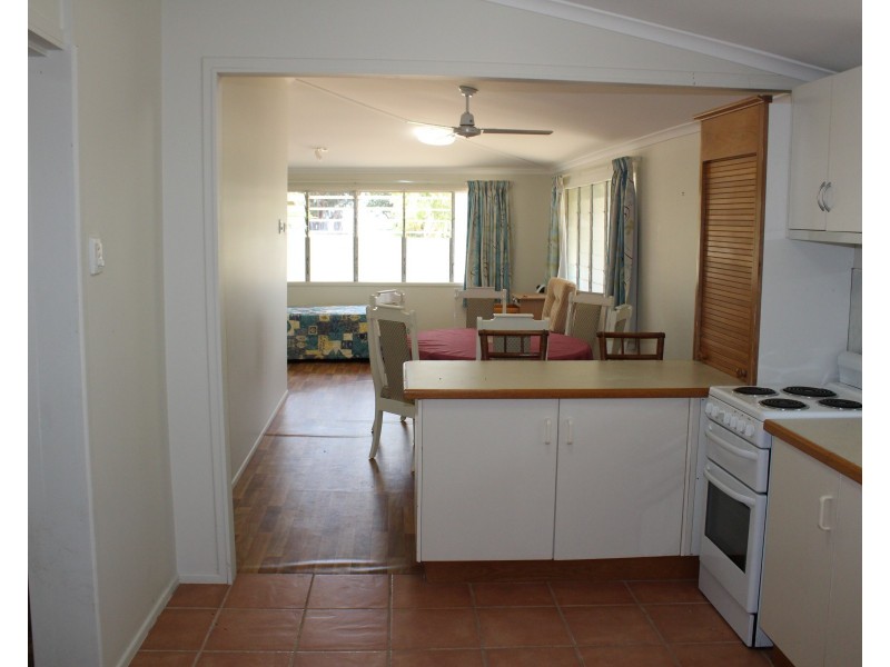 42 Picnic St, Picnic Bay QLD 4819