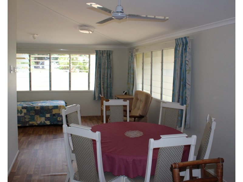 42 Picnic St, Picnic Bay QLD 4819