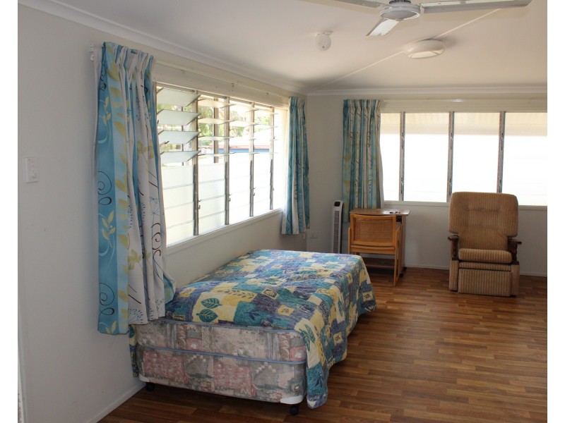 42 Picnic St, Picnic Bay QLD 4819