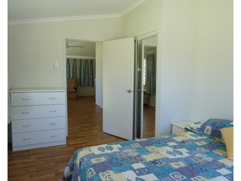 42 Picnic St, Picnic Bay QLD 4819