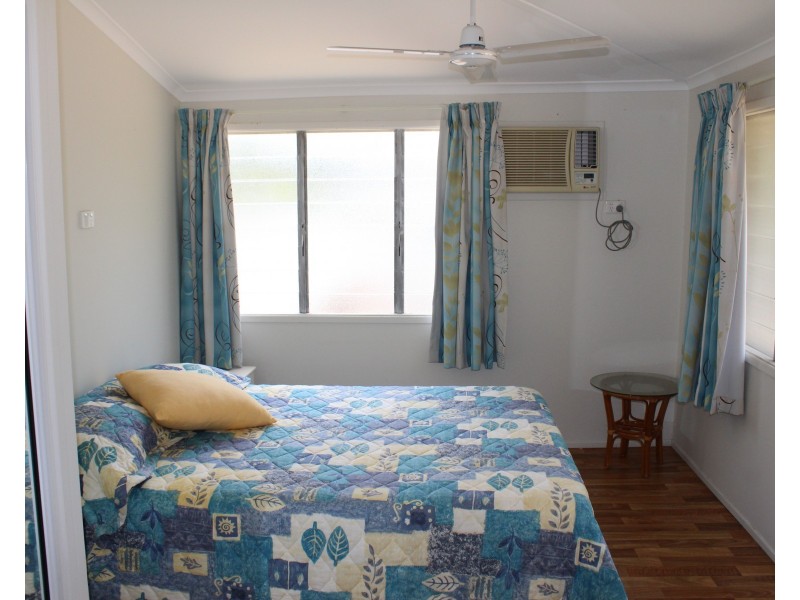 42 Picnic St, Picnic Bay QLD 4819