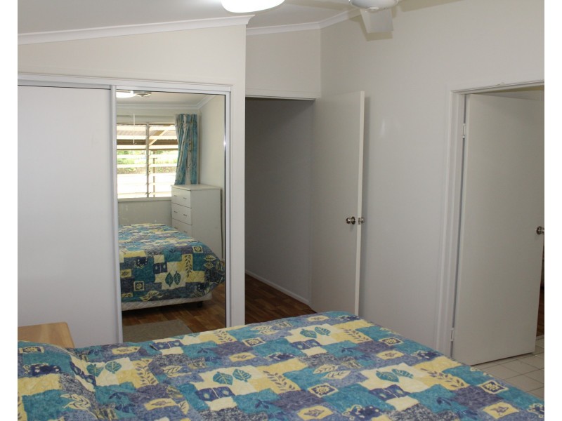 42 Picnic St, Picnic Bay QLD 4819