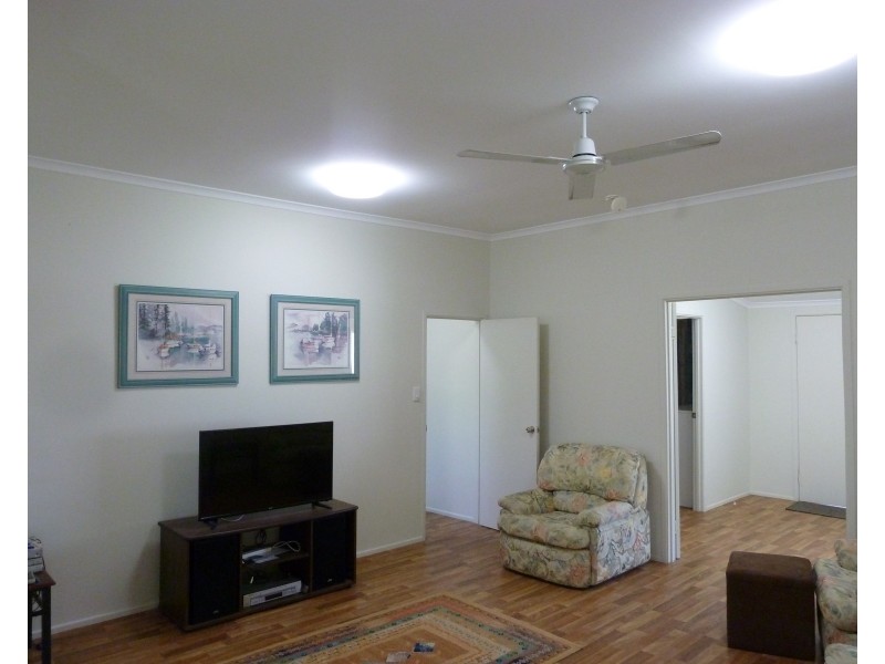 42 Picnic St, Picnic Bay QLD 4819