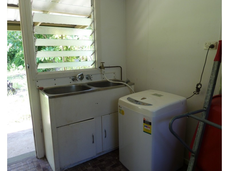 42 Picnic St, Picnic Bay QLD 4819