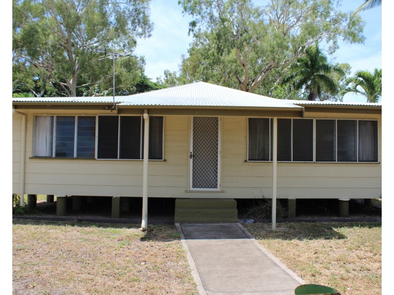 42 Picnic St, Picnic Bay QLD 4819
