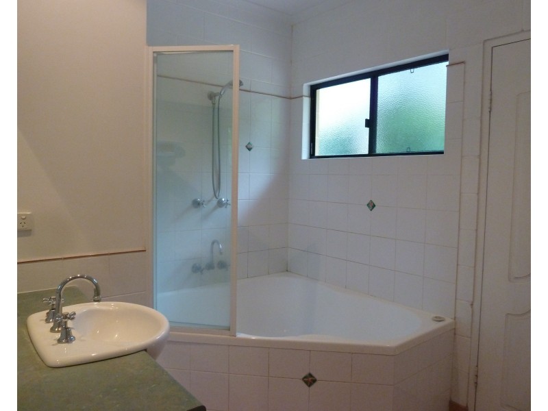 6 Carlson Ct, Horseshoe Bay QLD 4819