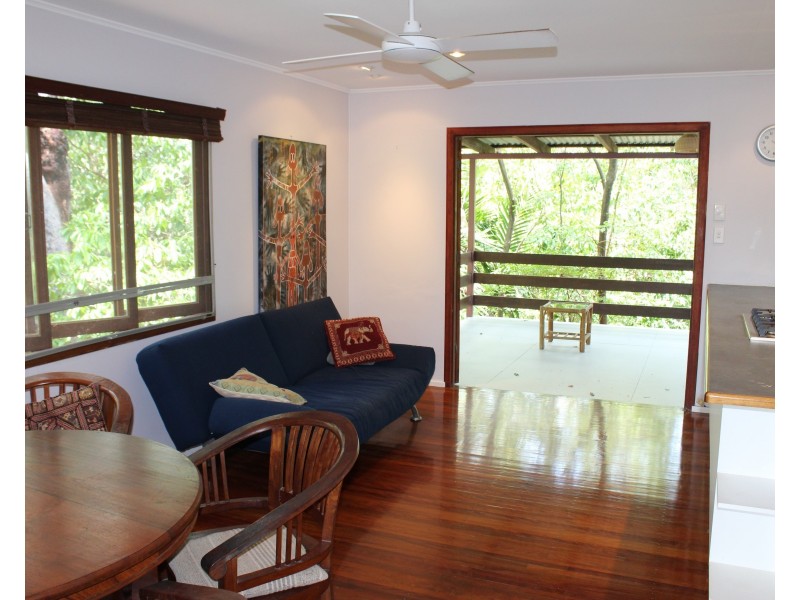 5 Nerita Ct, Nelly Bay QLD 4819