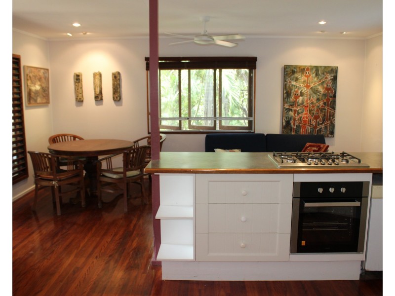 5 Nerita Ct, Nelly Bay QLD 4819