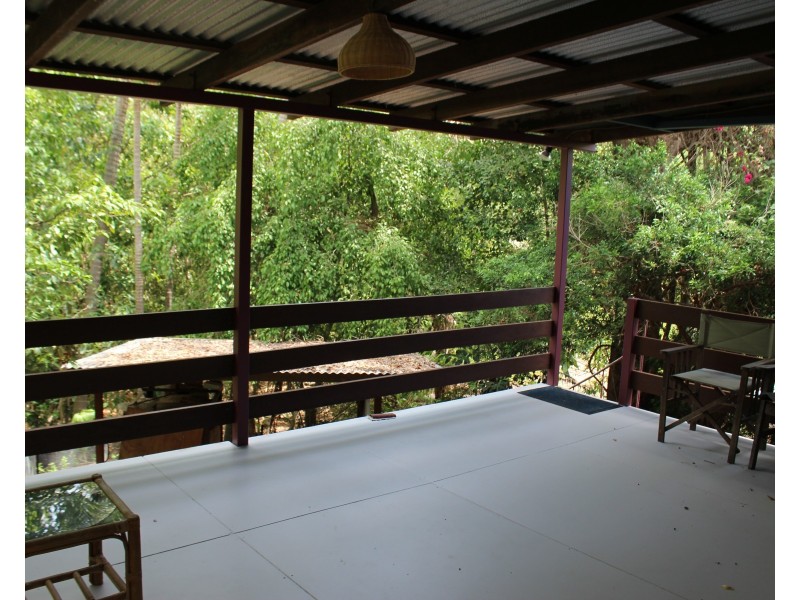 5 Nerita Ct, Nelly Bay QLD 4819