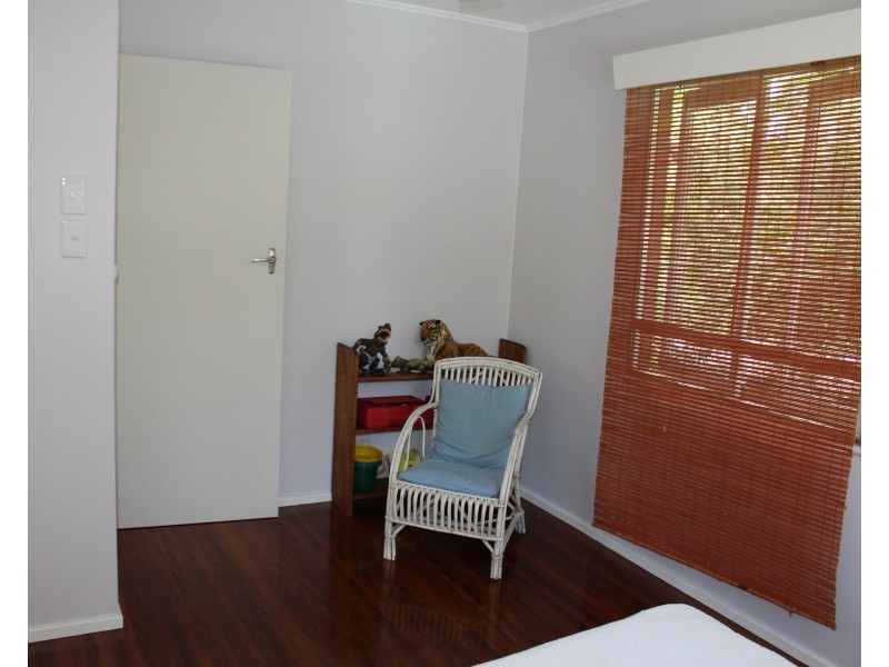 5 Nerita Ct, Nelly Bay QLD 4819