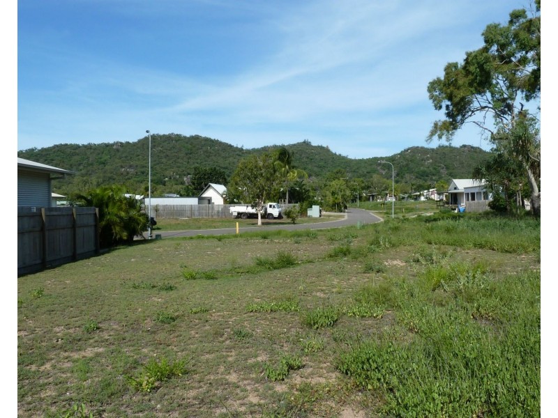 18 Pandanus Dr, Horseshoe Bay QLD 4819